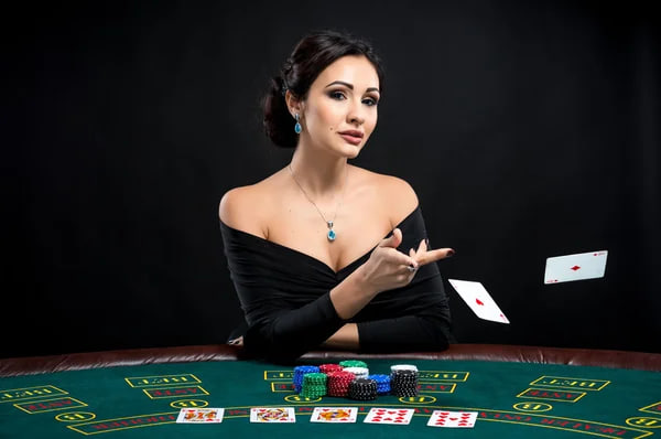 ไฟลุกกับดีลเลอร์สาวสวยแชทสด KUBET คาสิโนออนไลน์พาคุณรวยทะลุฟ้า!